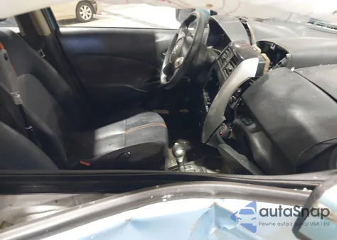 2015 Nissan Versa Note Sr из США, поврежденный, VIN 3N1CE2CP9FL389691